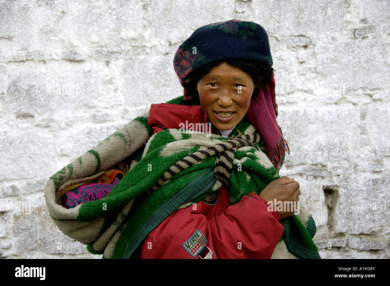 Une femme tibétaine à Lhassa au Tibet 19 OCT 2006 Banque D'Images
