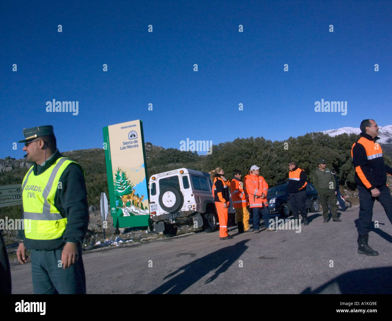 Guardia Civil Garde civile et Protection civile, les agents de la Protection civile Banque D'Images
