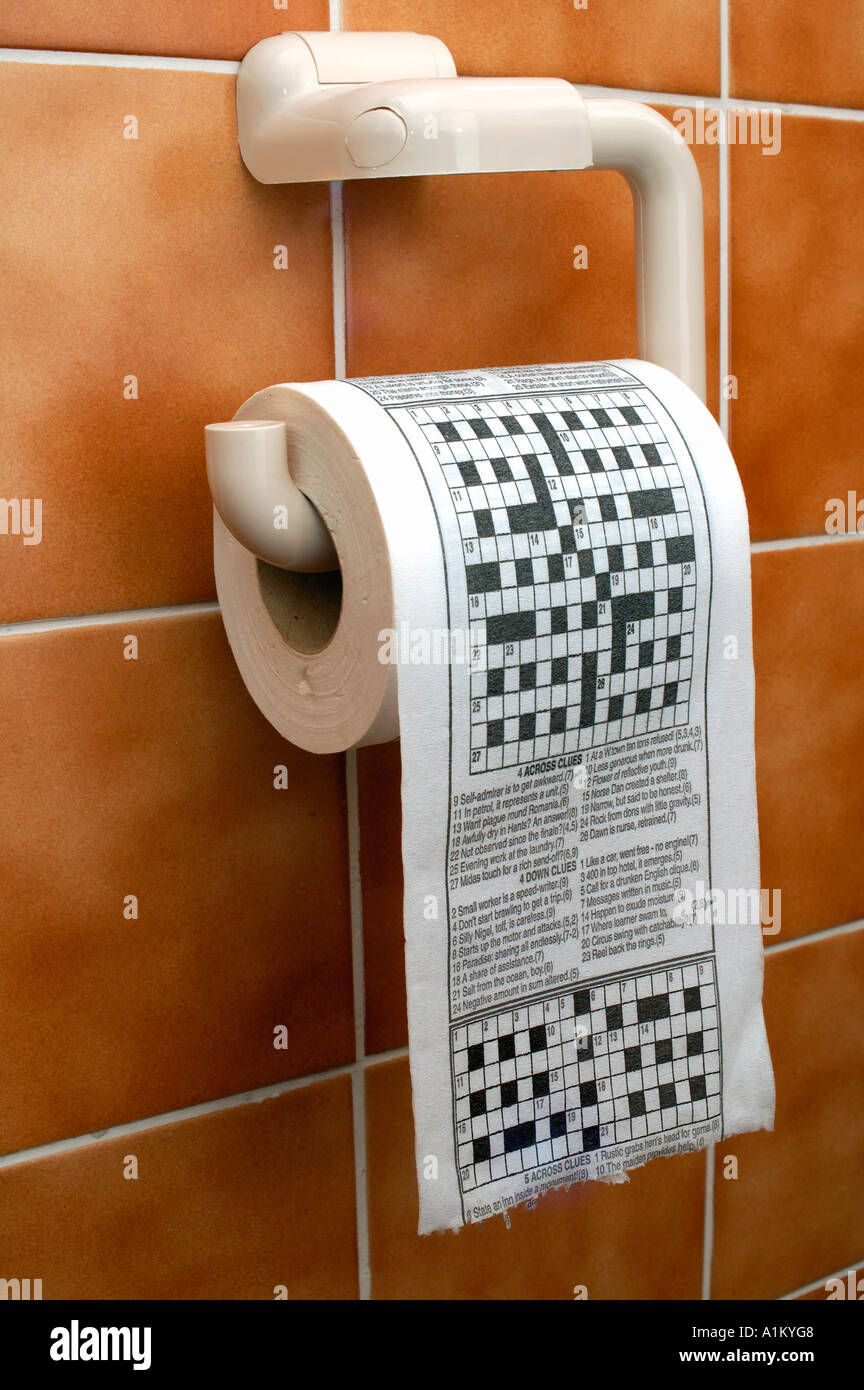 Un rouleau de papier toilettes mots croisés Banque D'Images