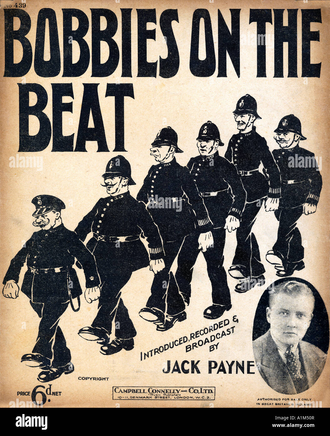 Bobbies sur le Beat 1930 feuille de musique pour couvrir une chanson comique de Jack Payne sur un mauvais groupe de policiers assortis Banque D'Images