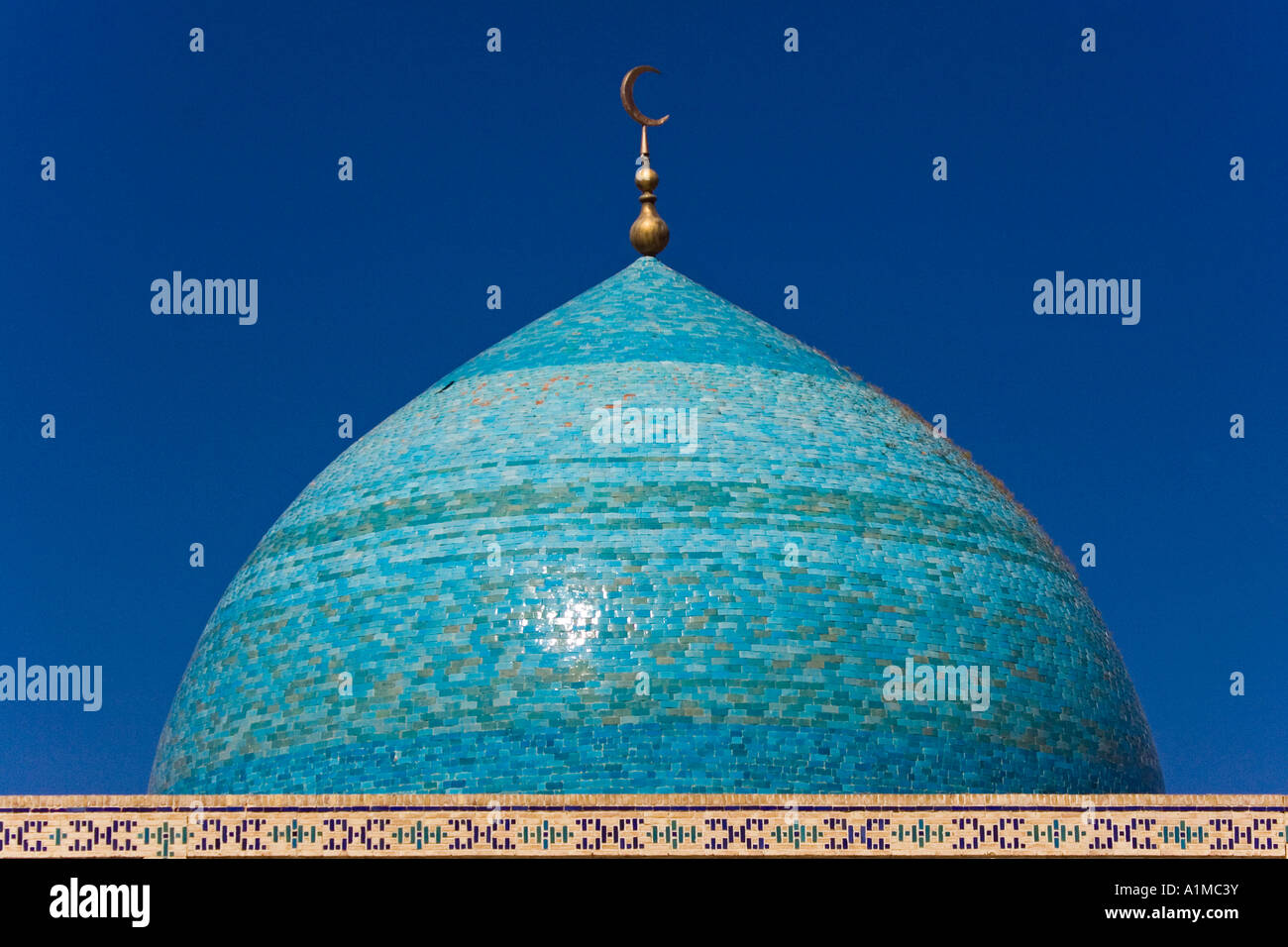 Le dôme bleu de la mosquée Kalon, Boukhara, Ouzbékistan Banque D'Images