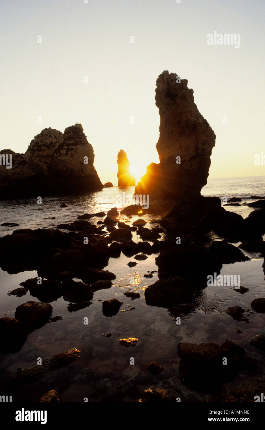 Coucher du soleil Lagos Algarve Portugal Coast Beach Sea sun Banque D'Images