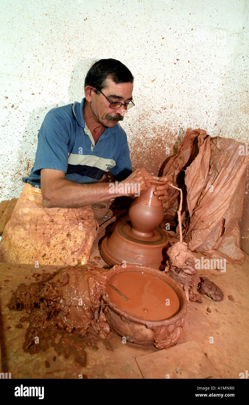 Vaisselle en faïence Portugal ceramiek atelier du potier poterie Banque D'Images