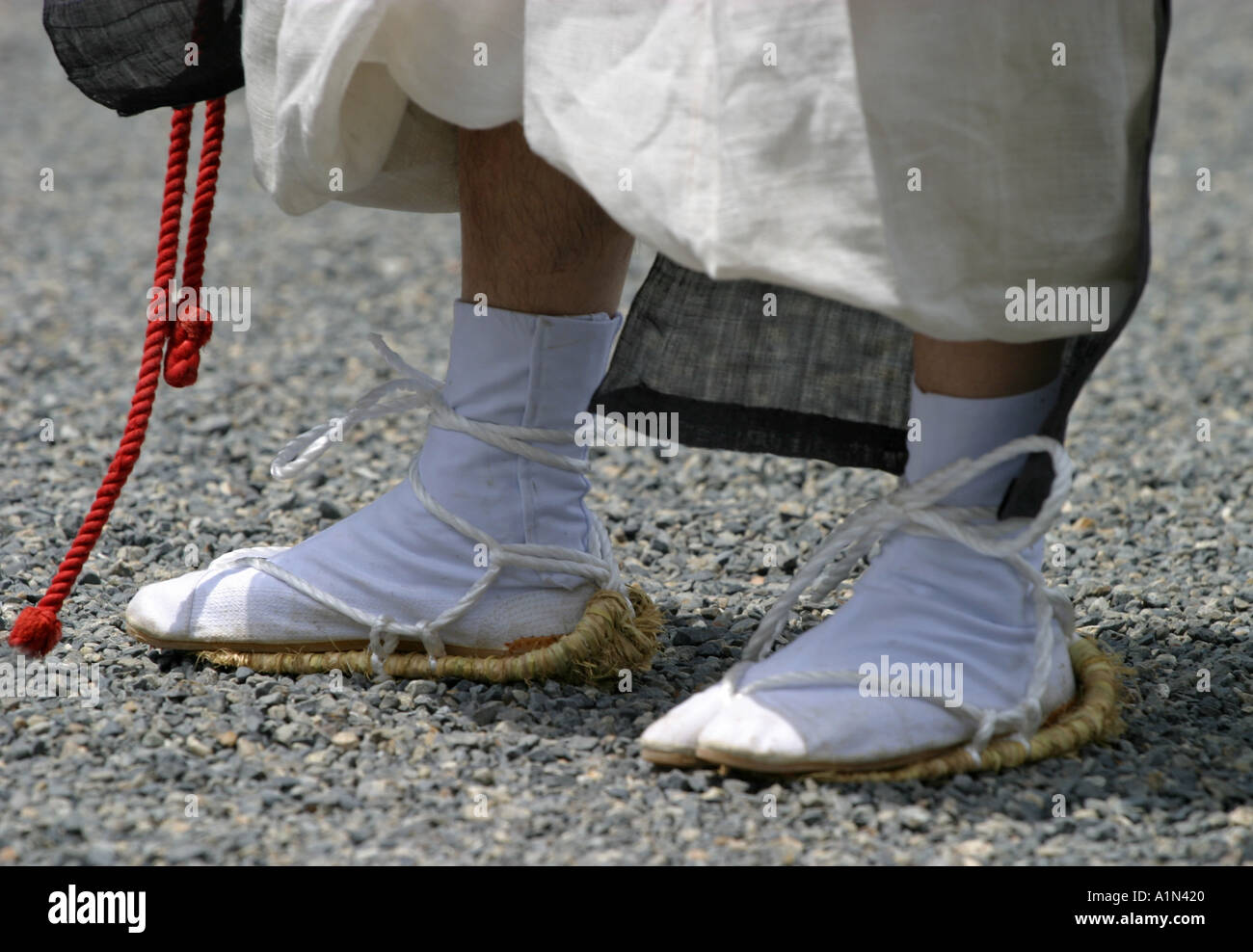6e siècle japonais homme portant des chaussures de paille traditionnel à  l'Aoi matsuri festival à Kansai Kyoto Japon Asie Photo Stock - Alamy