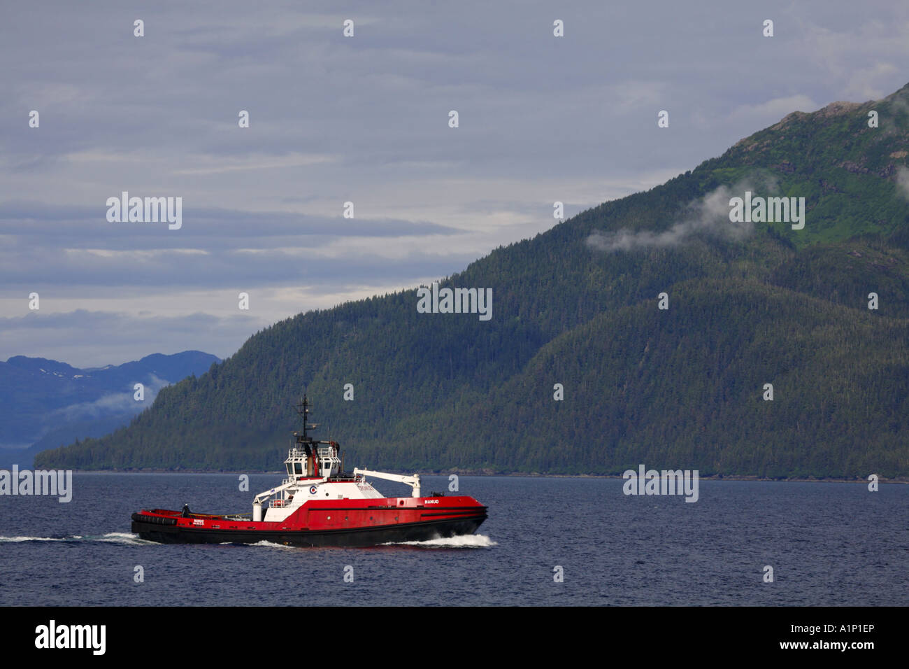 Crowley remorqueur Nanuo Prince William Sound, Alaska Chugach National Forest Banque D'Images