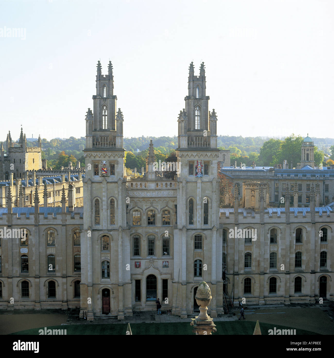 Les tours jumelles avec Hall et bibliothèque Codrington Quad Nord All Souls College à Oxford Banque D'Images