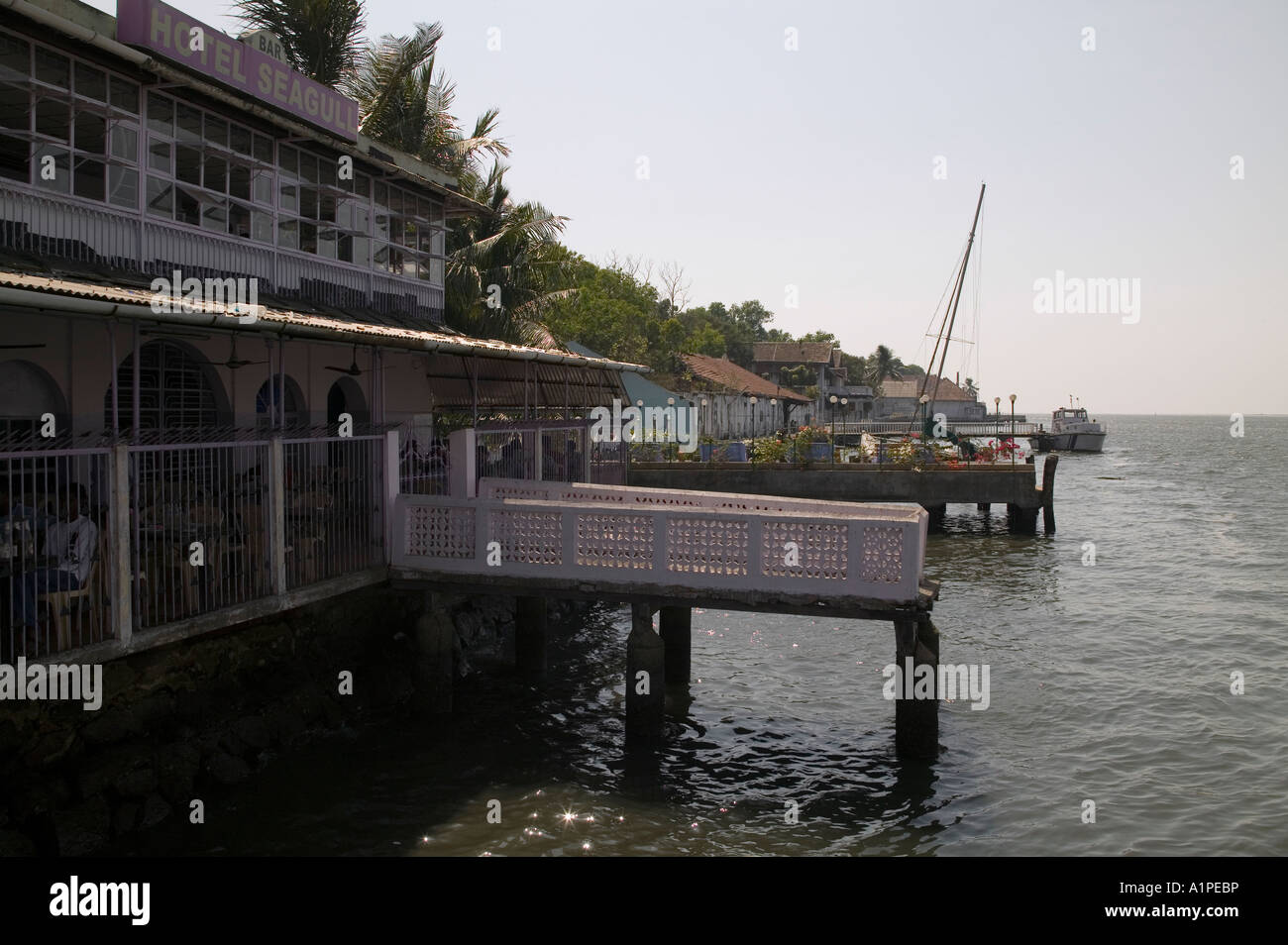 La jetée hors de l'hôtel Seagull à fort Cochin Kerala Inde Banque D'Images