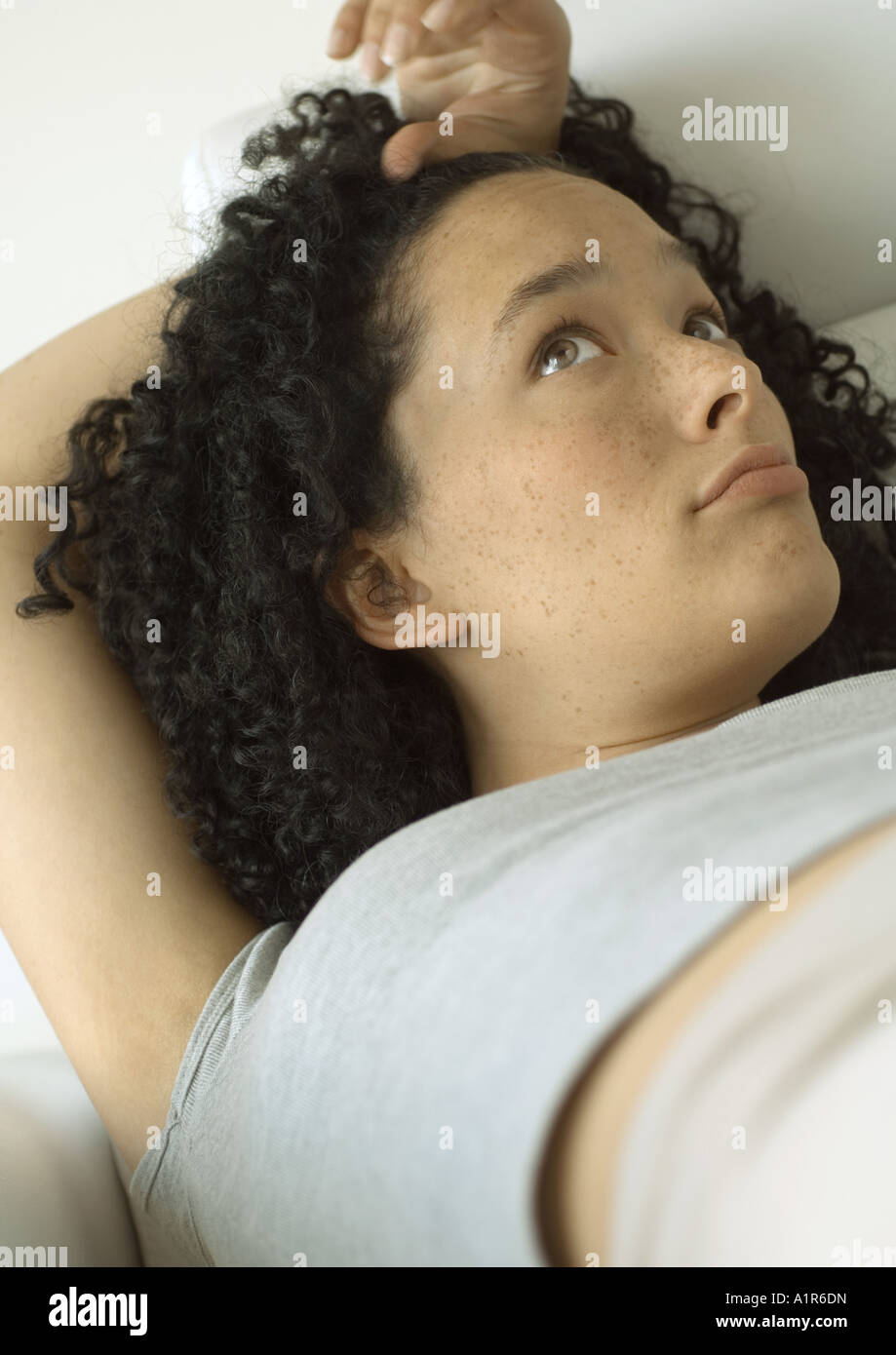 Woman, looking up Banque D'Images