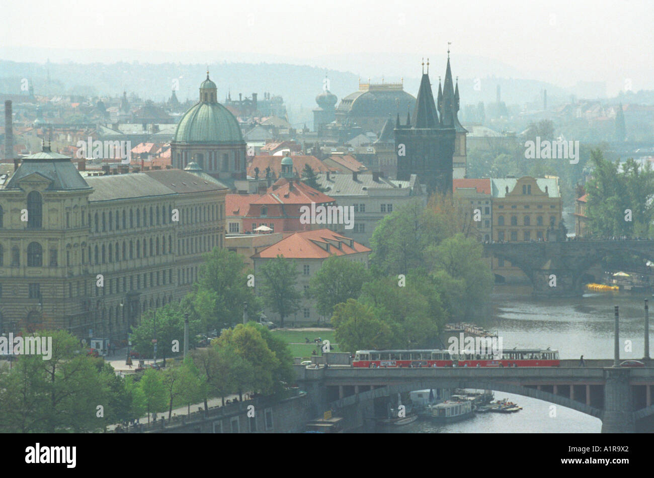 Une vue générale de Stare Mesto Prague, sur la rivière Vltava, Prague, République tchèque. Banque D'Images