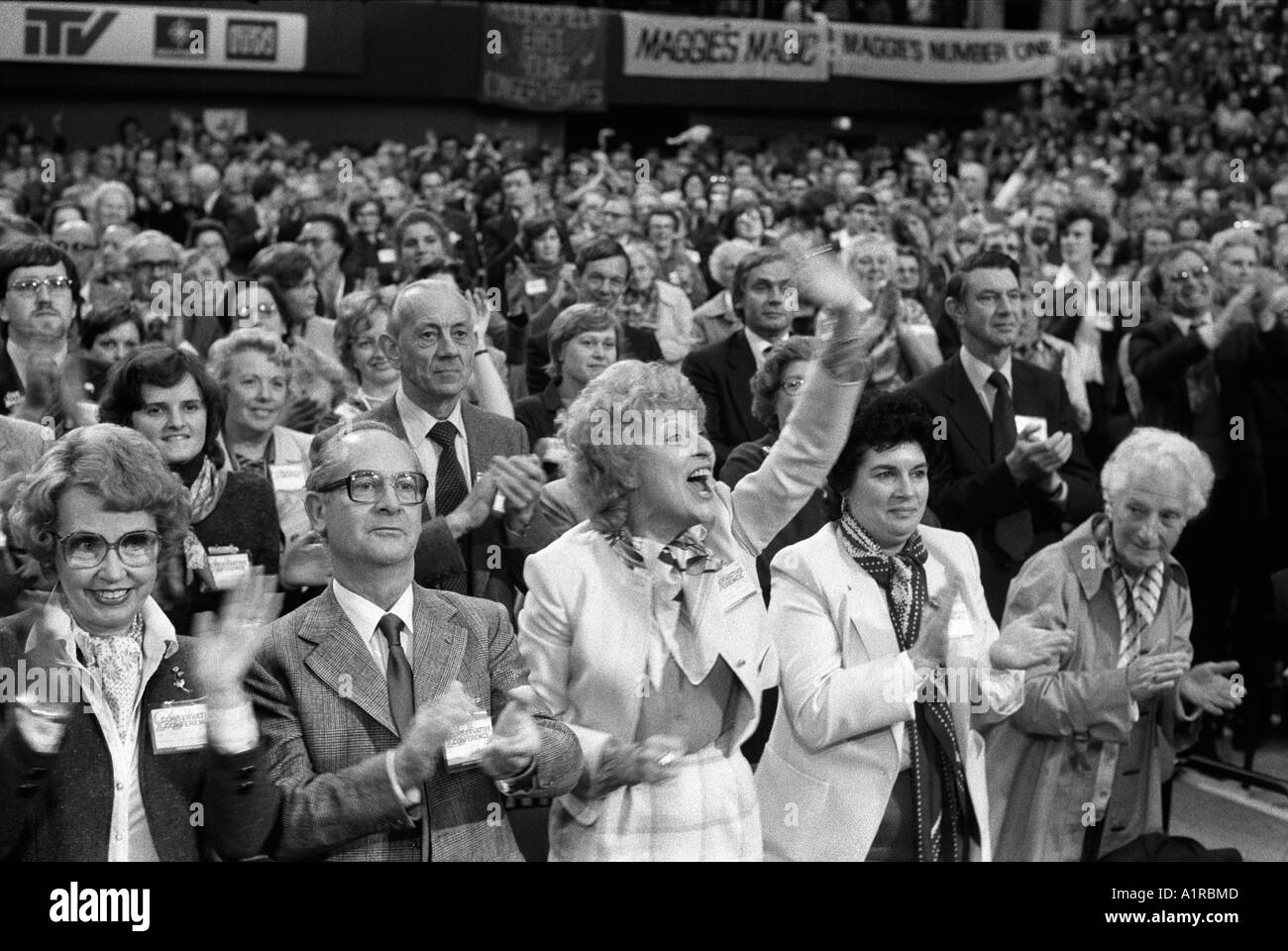 Conférence du parti conservateur Brighton East Sussex 1980 délégués enthousiastes applaudissant cheering HOMER SYKES Banque D'Images
