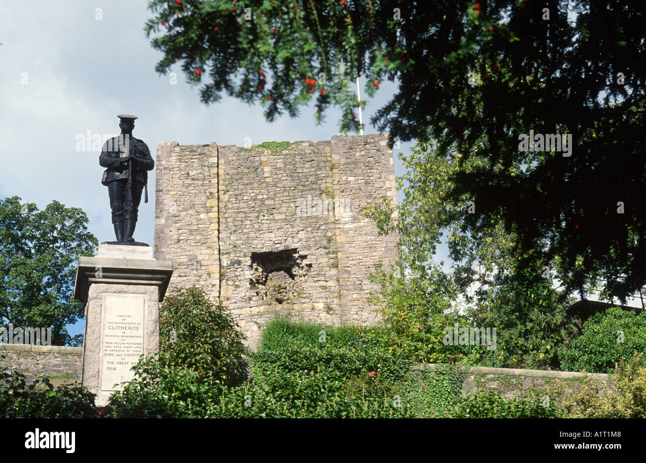 Château de Clitheroe garder et War Memorial Clitheroe Lancashire Banque D'Images