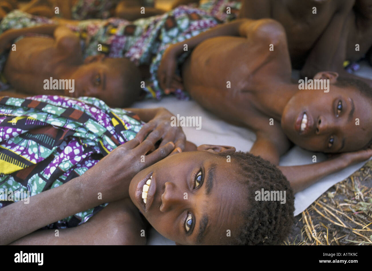 GOMA ZAÏRE ORPHELINS ORPHELINAT NDOSHO JUILLET 1994 Banque D'Images GOMA ZAÏRE ORPHELINS ORPHELINAT NDOSHO JUILLET 1994 Banque D'Images