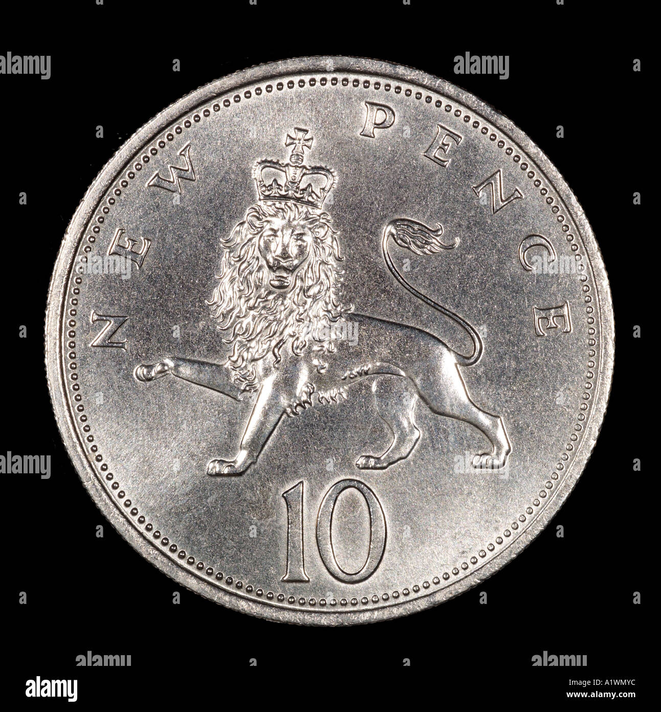 La reine Elizabeth II Regina Reg 2 virgule 10 dix nouveaux pence P lion couronne lumineuse d'argent Banque D'Images