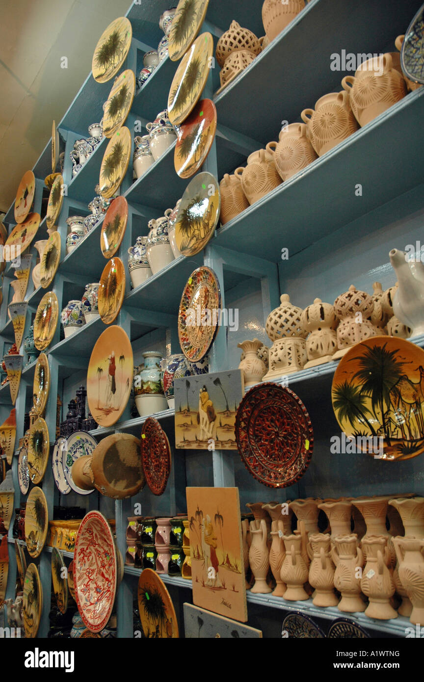 Intérieur du magasin sur un bazar dans la médina de Tunis, capitale de la Tunisie Banque D'Images