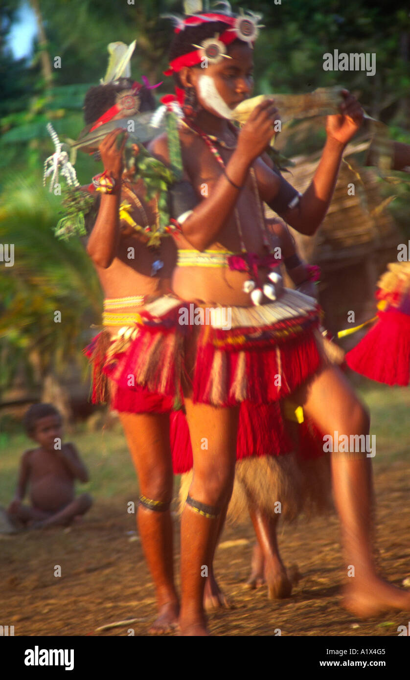 Danseuses à Yam festival célébration îles Trobriand Papouasie Nouvelle Guinée Banque D'Images