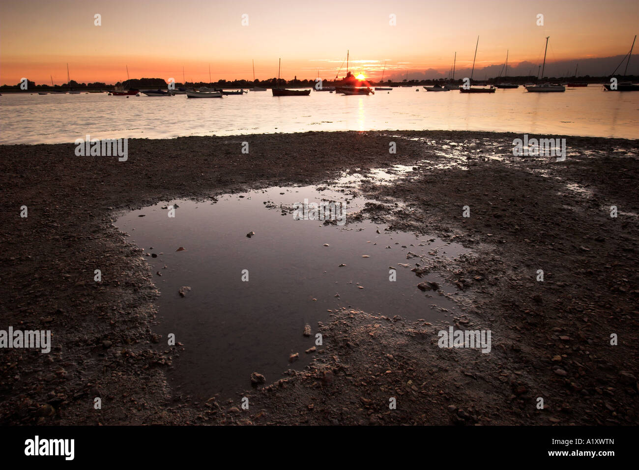 Une piscine de l'eau outre Bosham, Quay West Sussex Banque D'Images