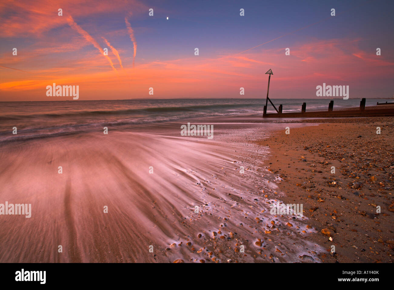 La hausse tendance sur la plage à Hayling Island, Hampshire, Angleterre Banque D'Images