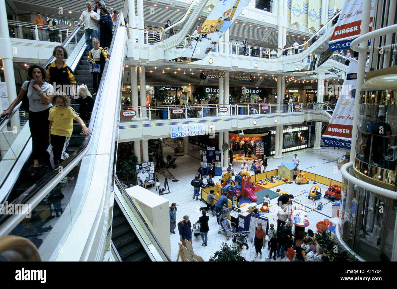 PRINCES QUAY SHOPPING CENTRE CONSTRUIT SUR L'ANCIEN Quai des Princes 1998 COQUE 1998 Banque D'Images