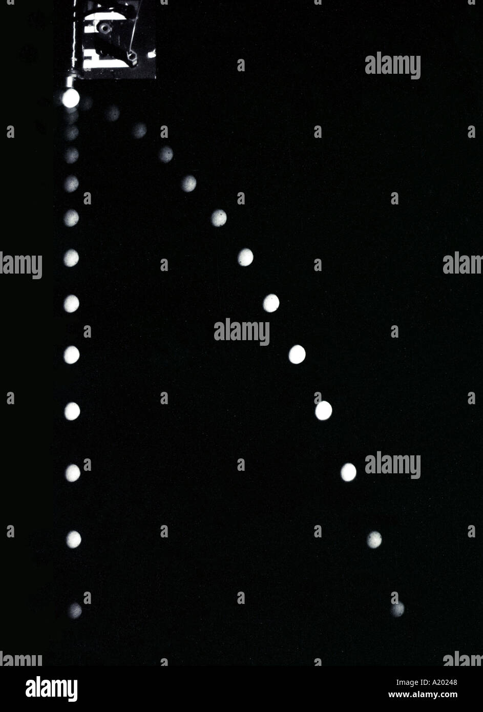 Mouvement de projectile 2 balles tombant voir également A20247 Banque D'Images