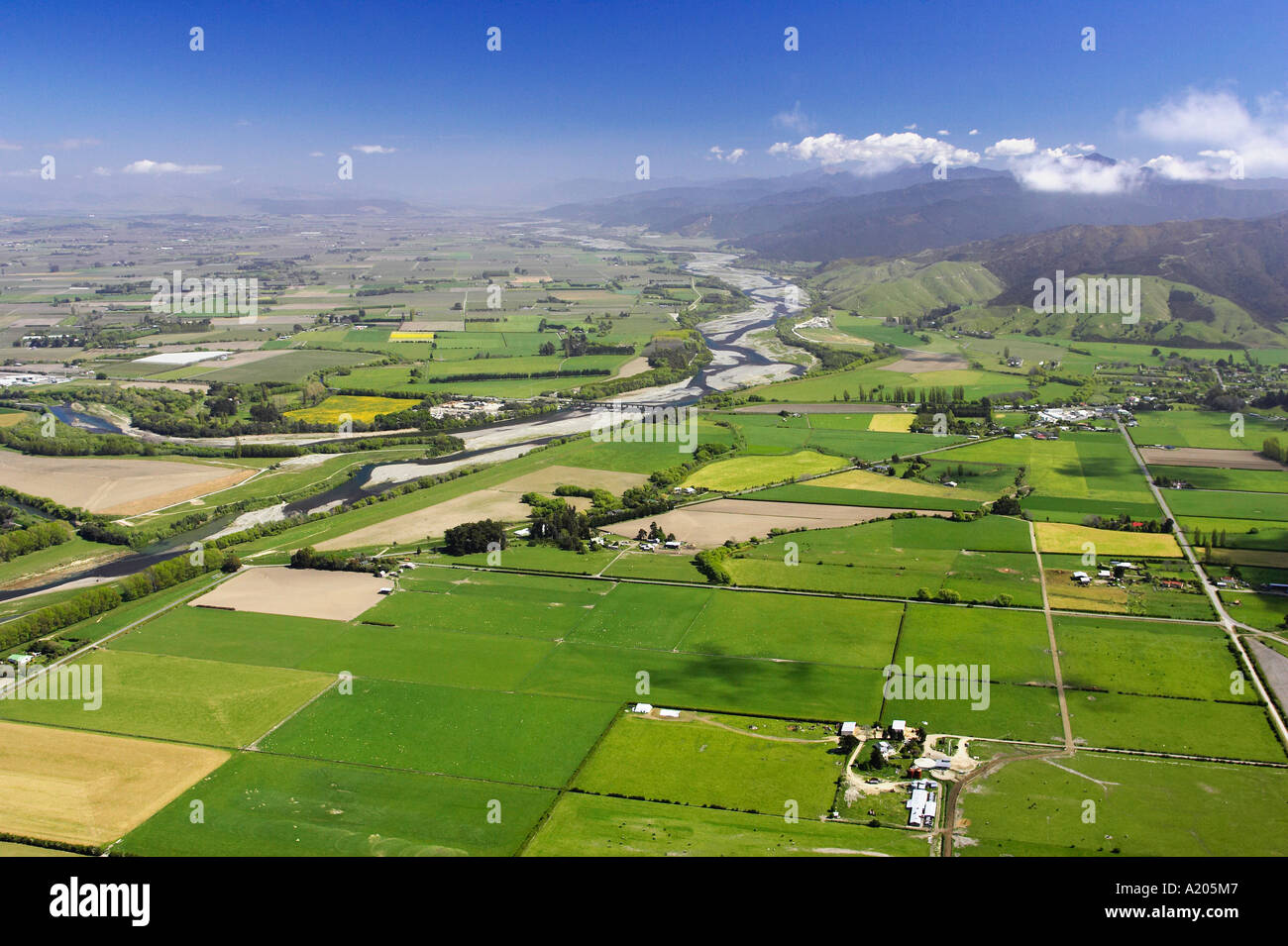 Les terres agricoles et la rivière Wairau Marlborough ile sud Nouvelle Zelande aerial Banque D'Images