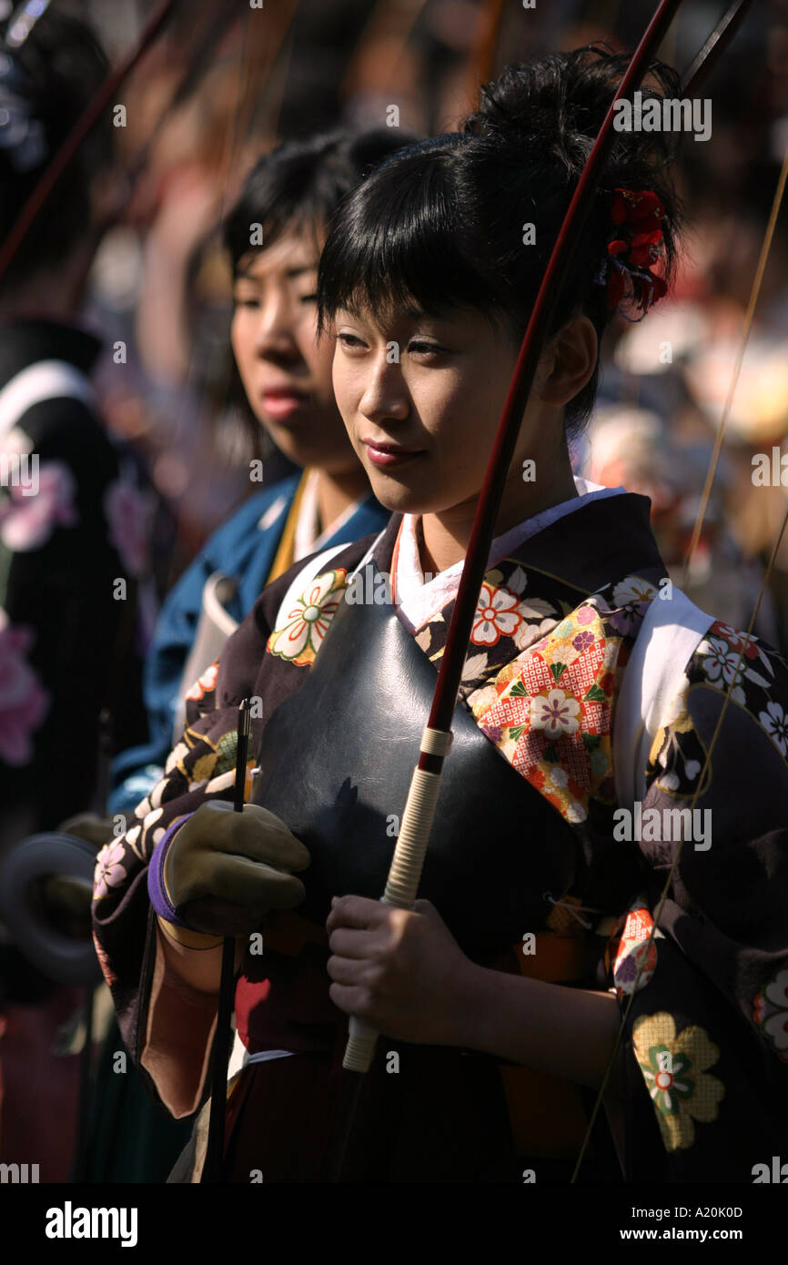 Toshi ya Matsuri festival, tir à l'Sanjusangen-do temple bouddhiste, Kyoto, Japon Banque D'Images