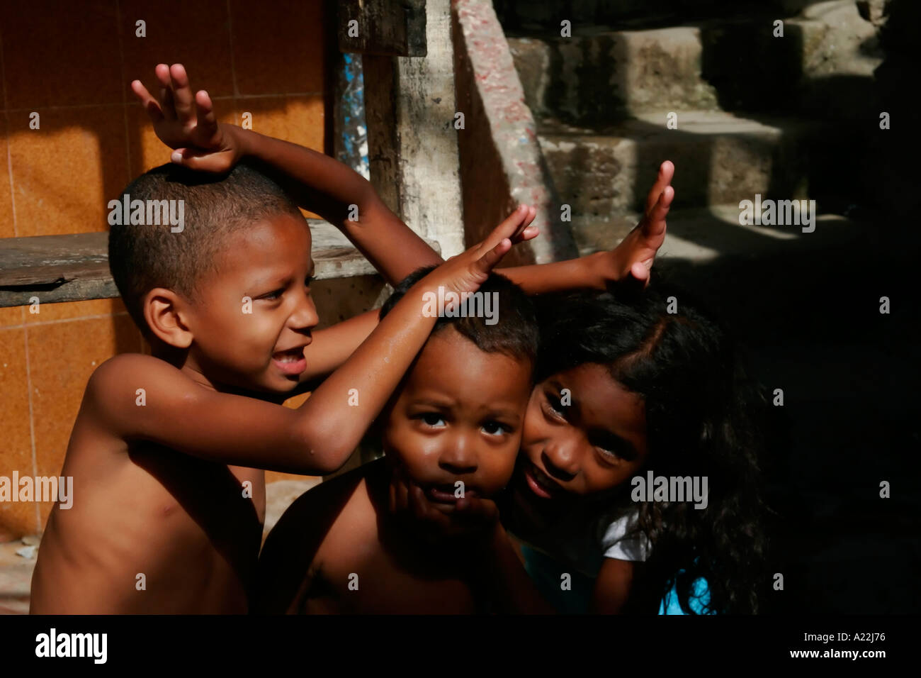 Les enfants de la favela, Rocinha, Rio de Janeiro , Brésil Banque D'Images