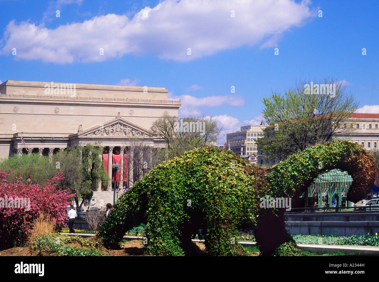 USA Washington DC jardin topiaire et les Archives nationales des États-Unis d'Amérique Banque D'Images