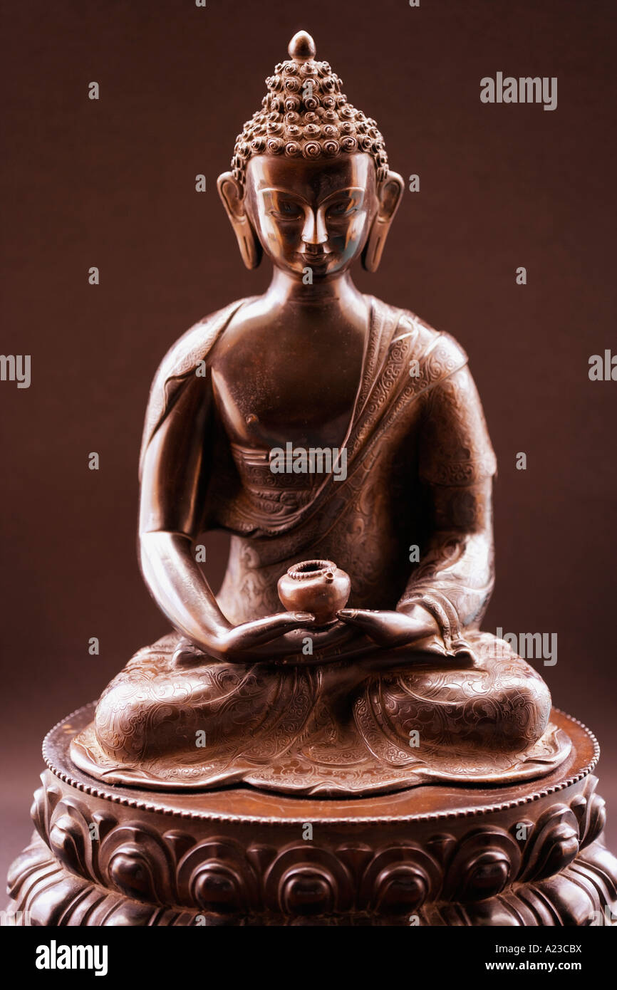 Statue de Bouddha en bronze réalisés au Népal Banque D'Images