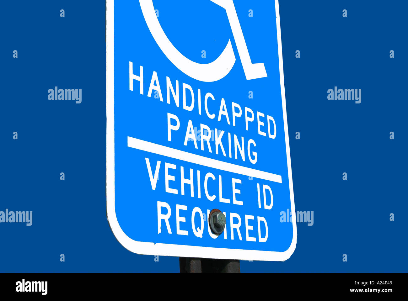 Signe de stationnement pour personnes handicapées pour les personnes handicapées Banque D'Images