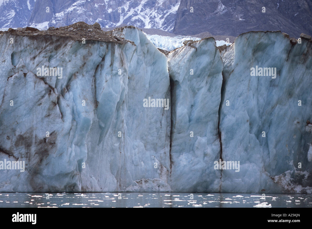 Bord de Ravin- Selfstroem et glacier, le Groenland, l'Est du Groenland, Groenland Nationalpark, Tunu Banque D'Images