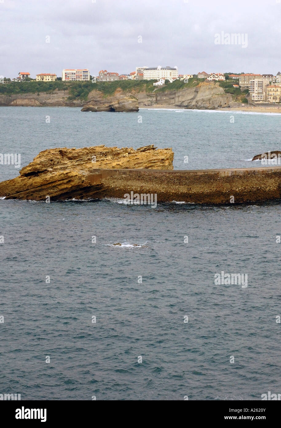 Vue panoramique du front de mer et la plage de Biarritz Aquitaine Golfe de Gascogne Golfe de Gascogne Sud Ouest France Europe Banque D'Images