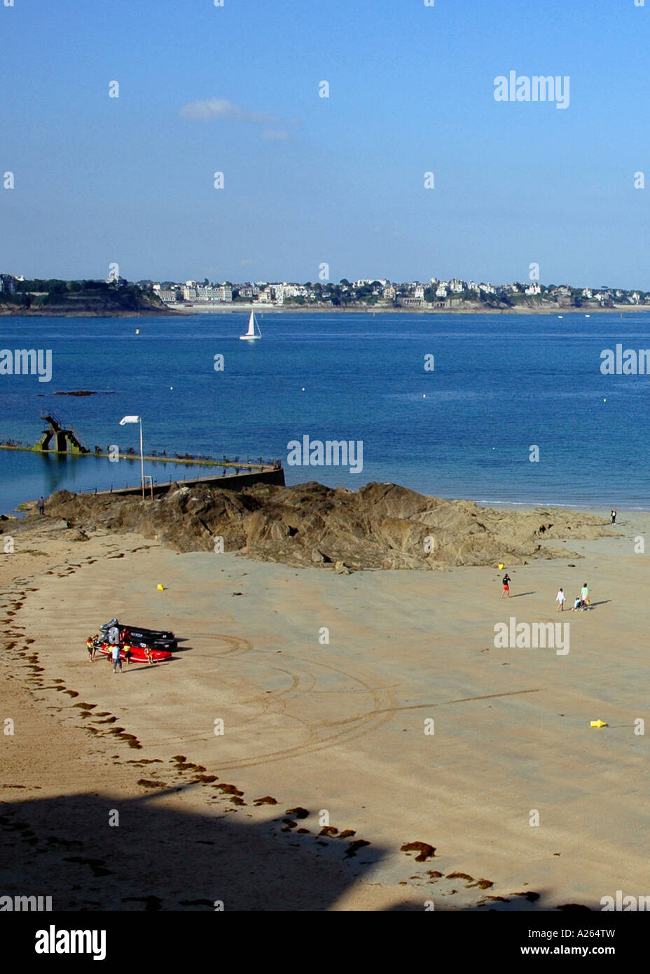 Vue panoramique mer & Plage Saint Malo Sant Maloù San S Bretagne Breton Bretagne Manche North Western France Europe Banque D'Images