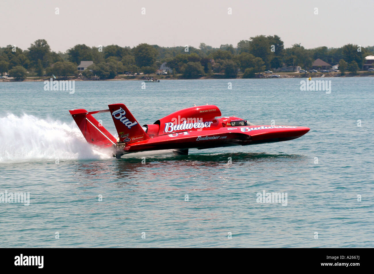 L'aquaplanage speed boats Race sur la rivière St Clair Port Huron au Michigan Banque D'Images