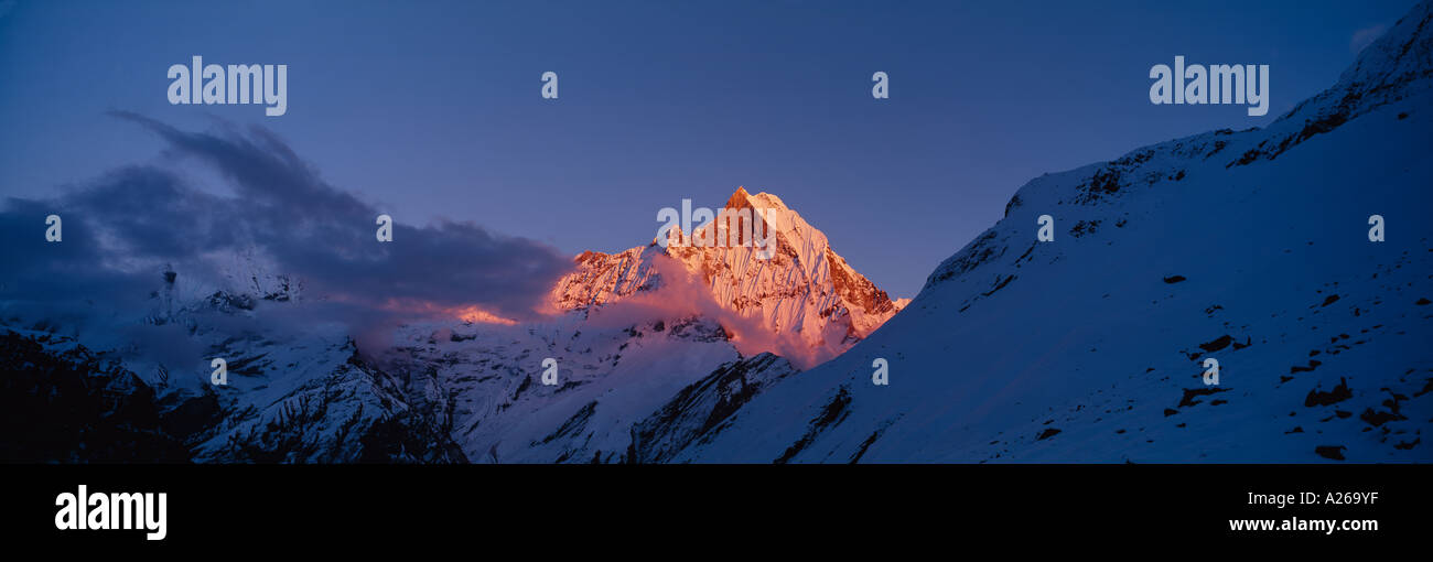 Machupucharre Zone de conservation de l'Annapurna Himalaya Sommet Asie Népal Banque D'Images