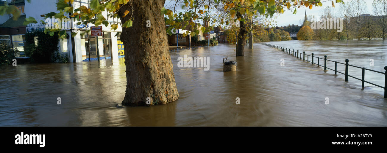 L'inondation de la rivière Severn rues de Shrewsbury Shropshire England UK Banque D'Images
