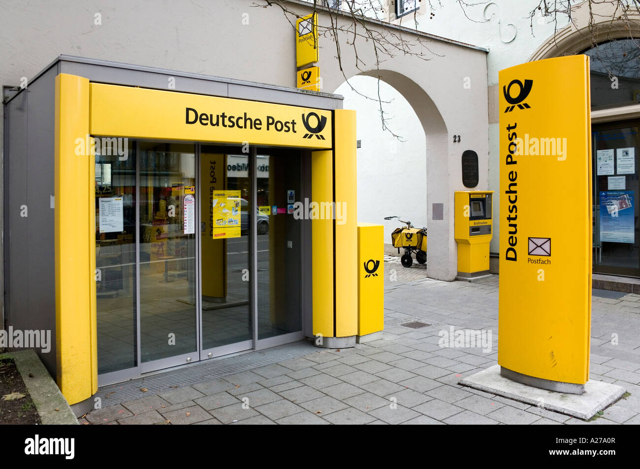 Un bureau de poste en Allemagne Banque D'Images