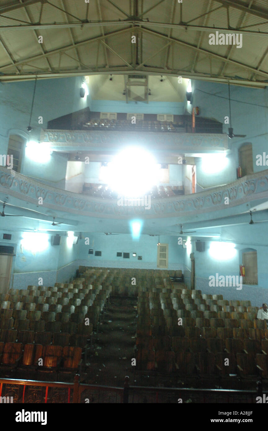 Les intérieurs de VCA76541 Edward Theatre héritage ancien bâtiment Cinéma Mumbai Maharashtra Inde Banque D'Images