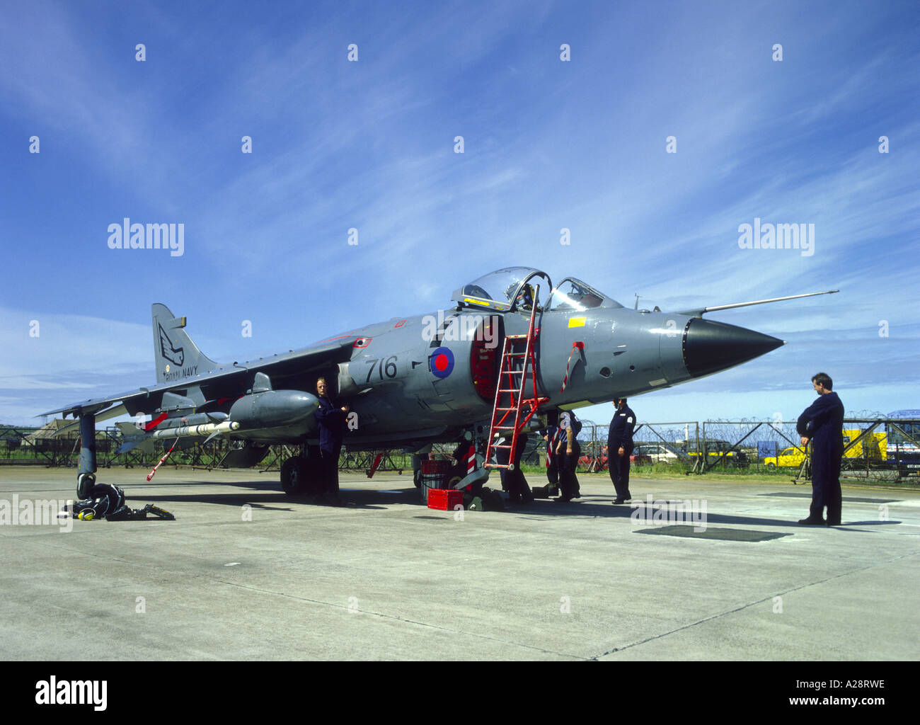 British Aerospace BAe Sea Harrier FRS1 Numéro d'XZ493 Royal Naval VTOL/ADCAV Jet Fighter GAVM 2073-214 Banque D'Images