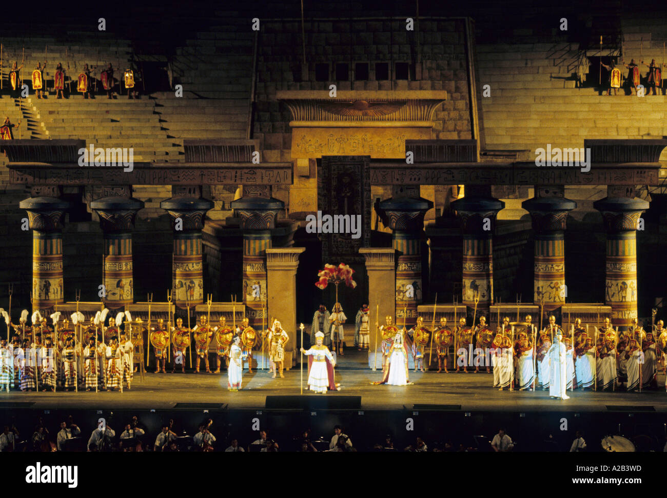 Opéra en plein air dans l'amphithéâtre romain de l'ACRA à Vérone Vénétie Italie Banque D'Images