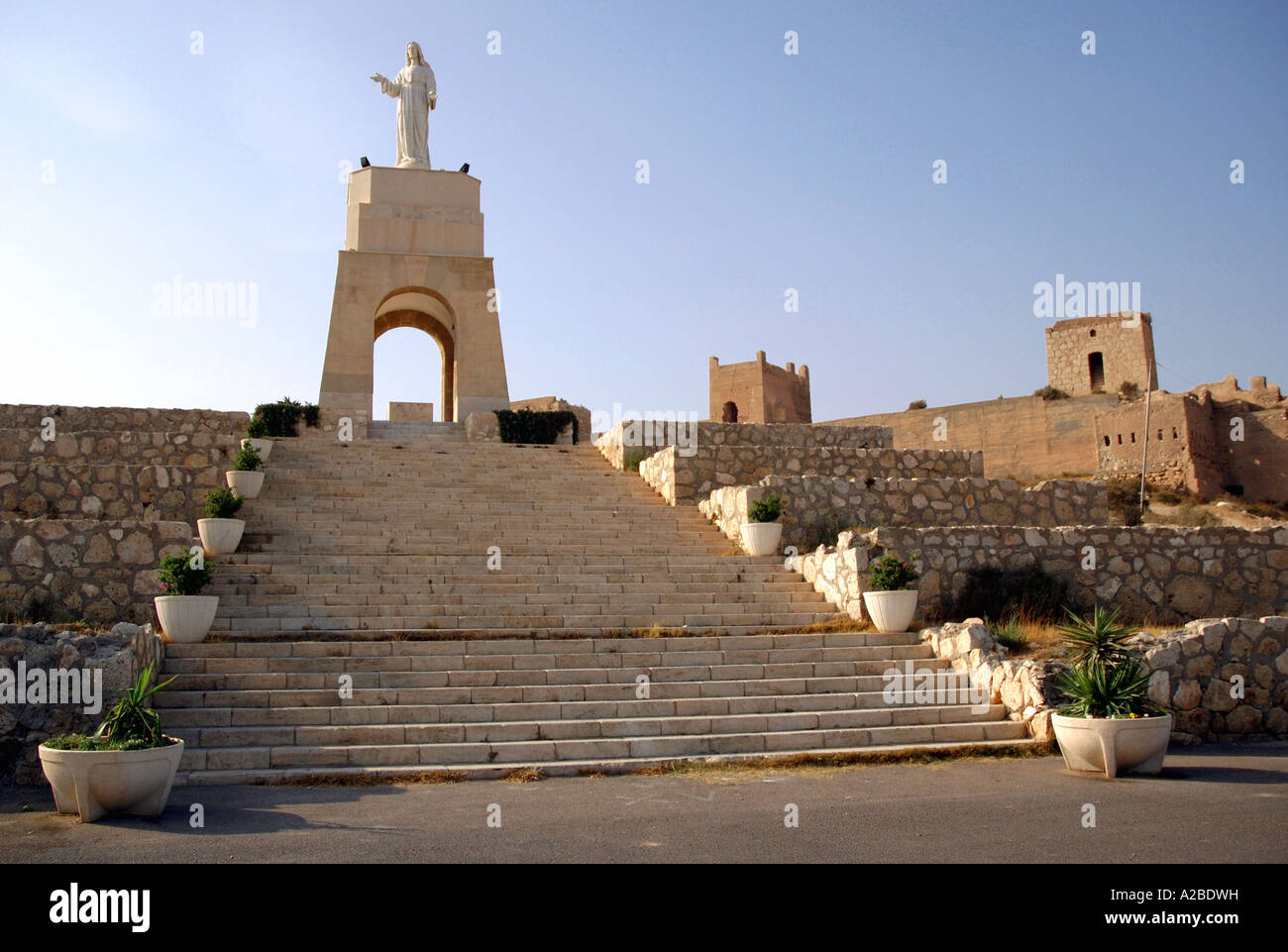 Avis de Jésus Christ statue dominant la ville Almería Almeria Andalousie Andalucía España Espagne Iberia Europe Banque D'Images