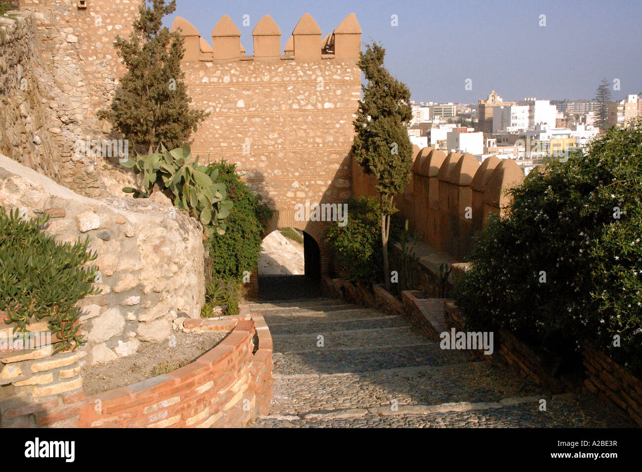 Vue panoramique de la forteresse Alcazaba d'Almería Almeria Andalousie Andalousie & murs España Espagne Iberia Europe Banque D'Images