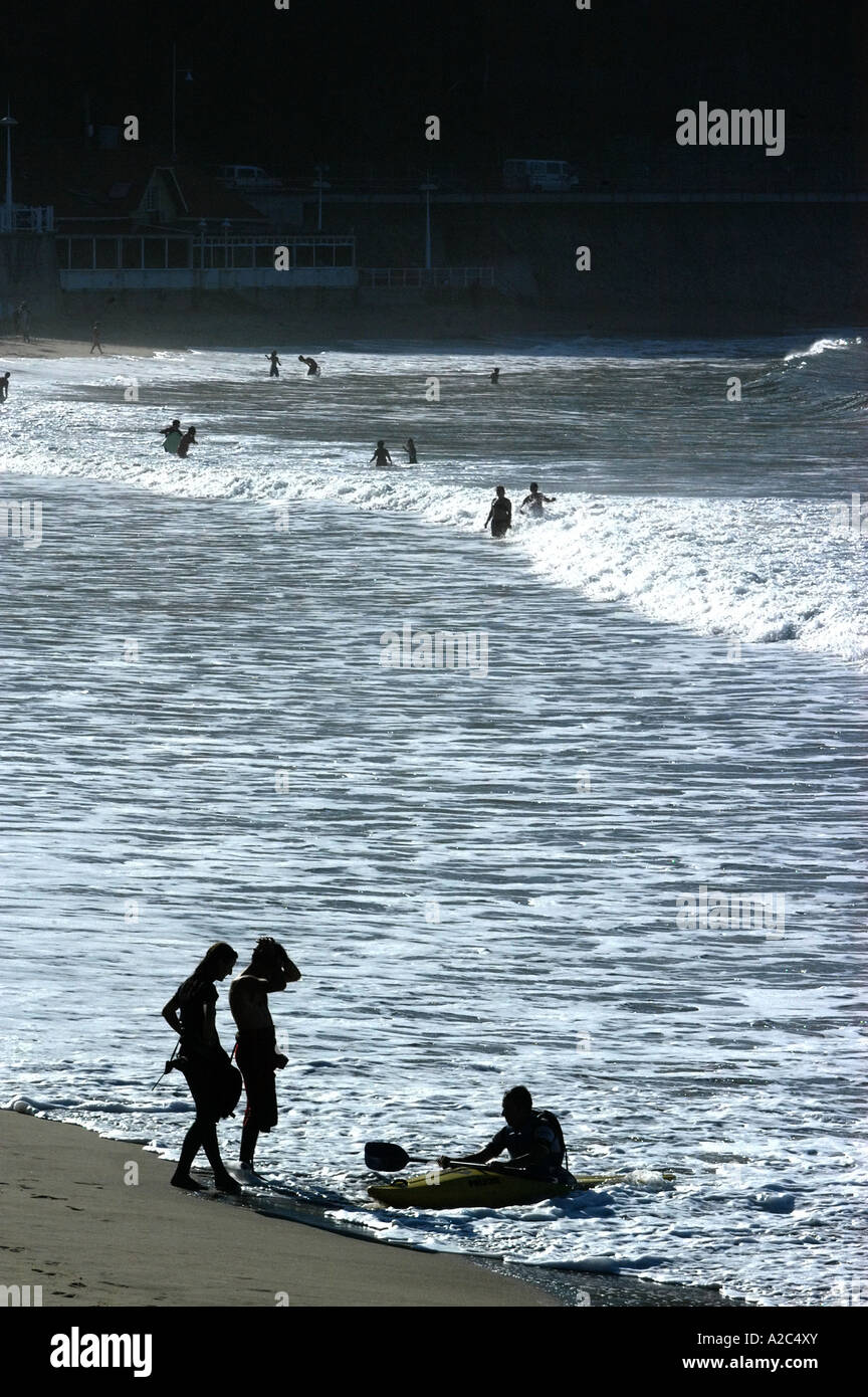 Scène de plage à la ville asturienne d'Avilés sur la côte nord de l'Espagne Banque D'Images
