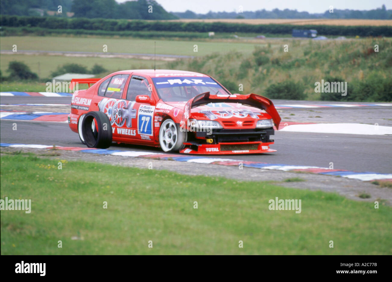 1998 Thruxton British Touring Cars Nissan Primera M Neal Banque D'Images