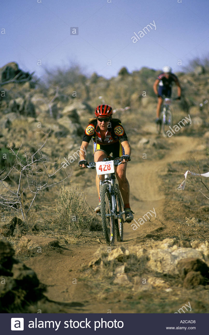30 Ans Du Velo De Montagne En Face De Cycliste En Competition Dans 24 Hommes Endurance D Arizona Dans 24 Heures De La Vieille Photo Stock Alamy