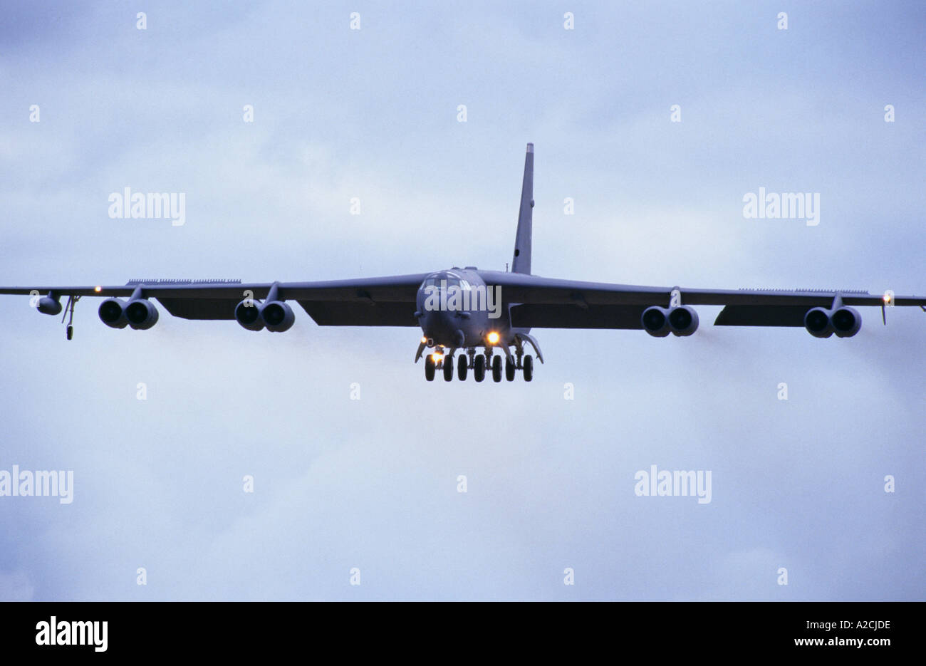 Photo Vintage Boeing B-52 Stratofortress 11x14 Pouces - Avion Bombardier Stratégique, Guerre Froide, USA