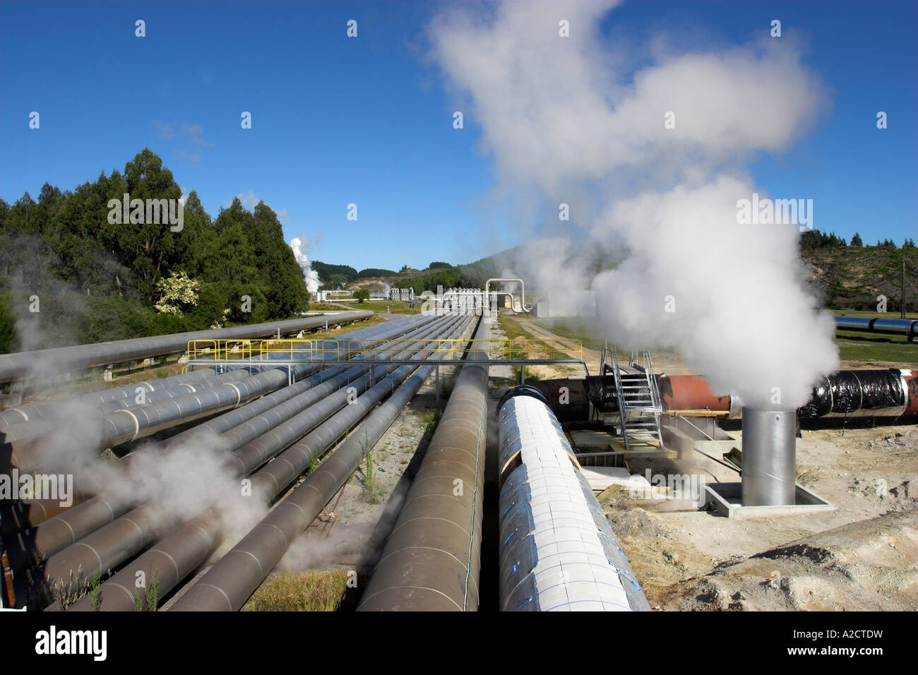 L'énergie géothermique gare proche à Taupo, Wairakei, île du Nord, Nouvelle-Zélande Banque D'Images