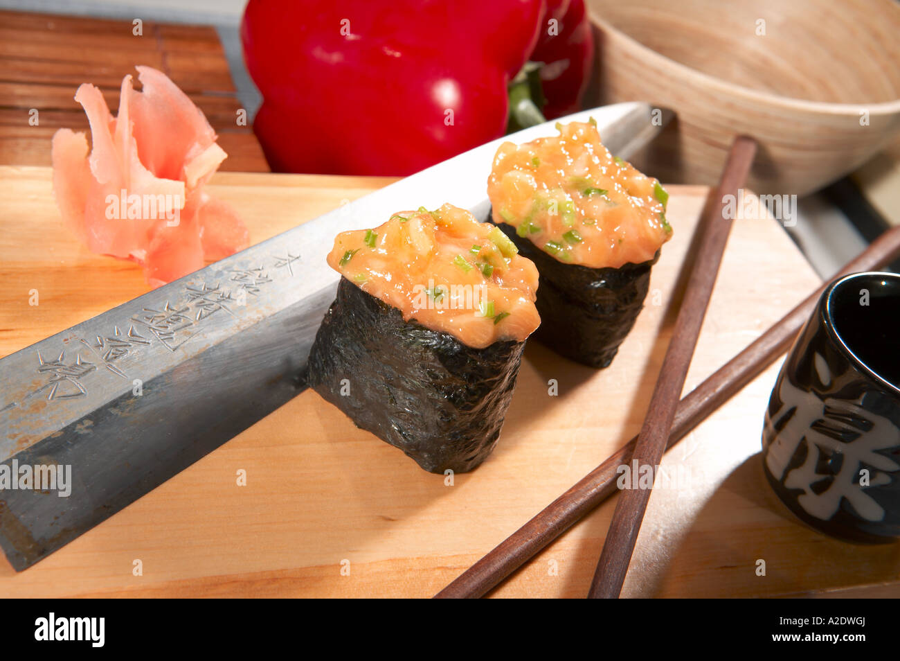 Guncan maki avec du saumon Banque D'Images