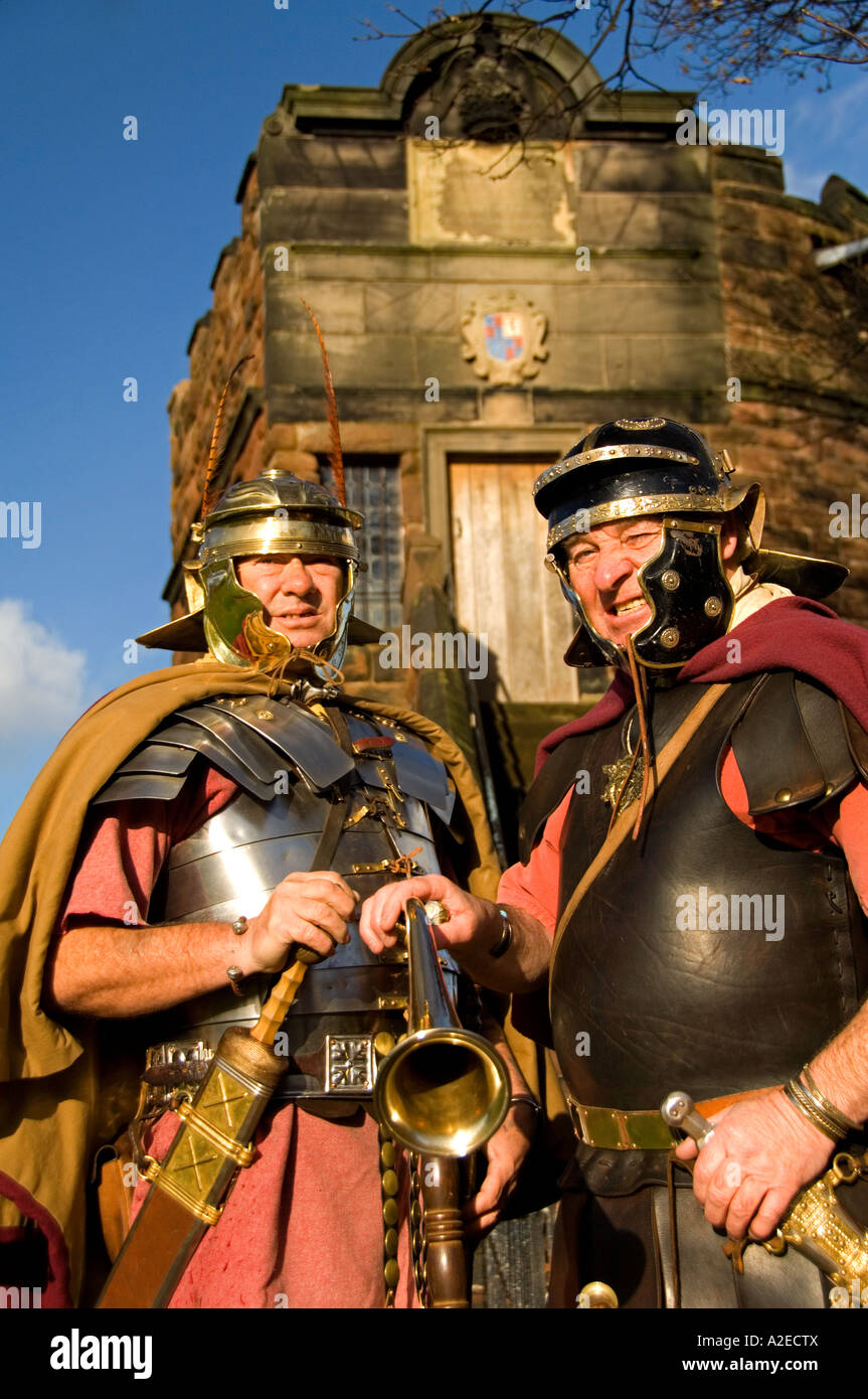 Légionnaires romains en face du roi Charles, Tour des Remparts, Chester, Cheshire, Angleterre, Royaume-Uni Banque D'Images