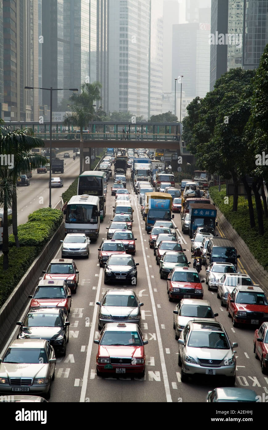 dh Gloucester Road WAN CHAI HONG KONG trafic bourrage file d'attente Harbour tunnel Highway china voitures véhicules immobilisent ville la ruée chinoise congestion des heures Banque D'Images