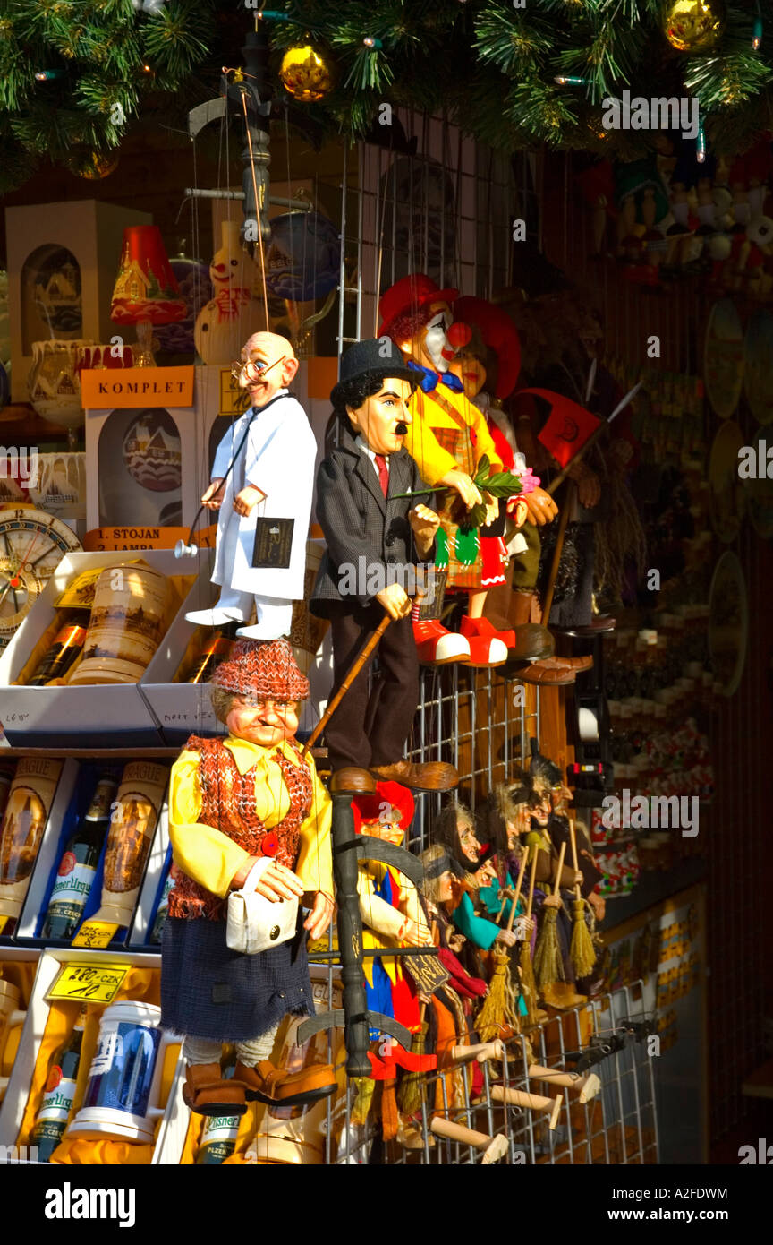 Le marché de Noël à la place de la vieille ville, dans le centre de Prague la capitale de l'UE en République Tchèque Banque D'Images